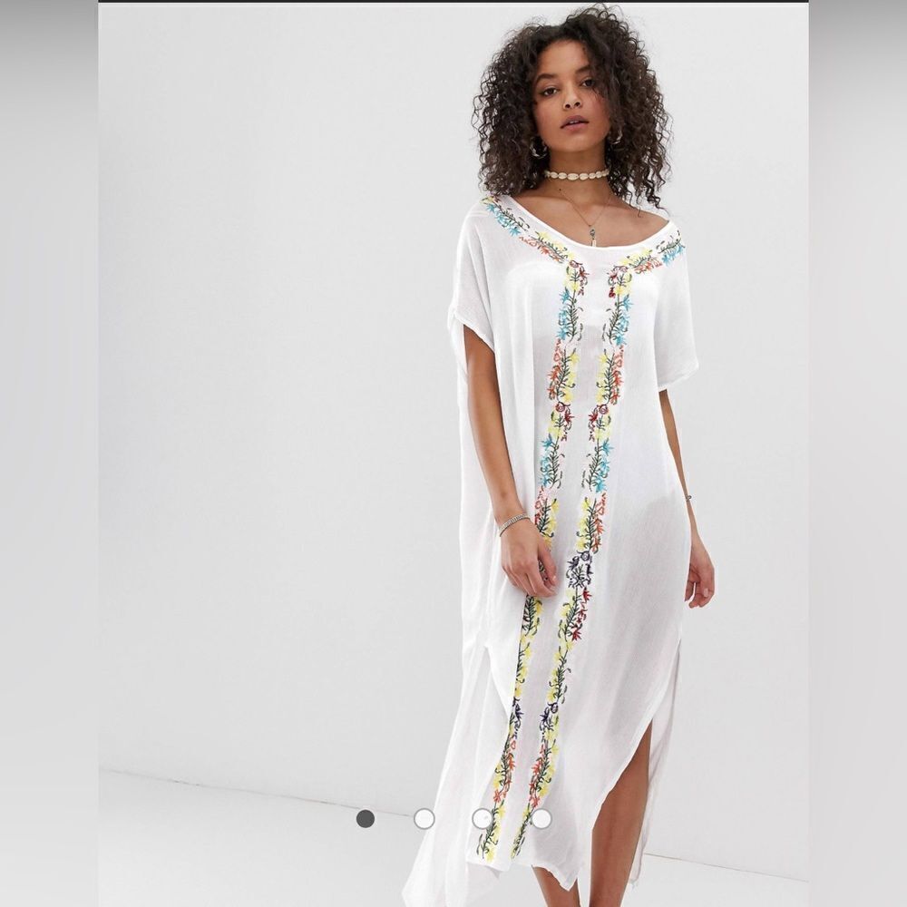 Embroidered Bat-Wing Sleeves Bohemian Coverup OS